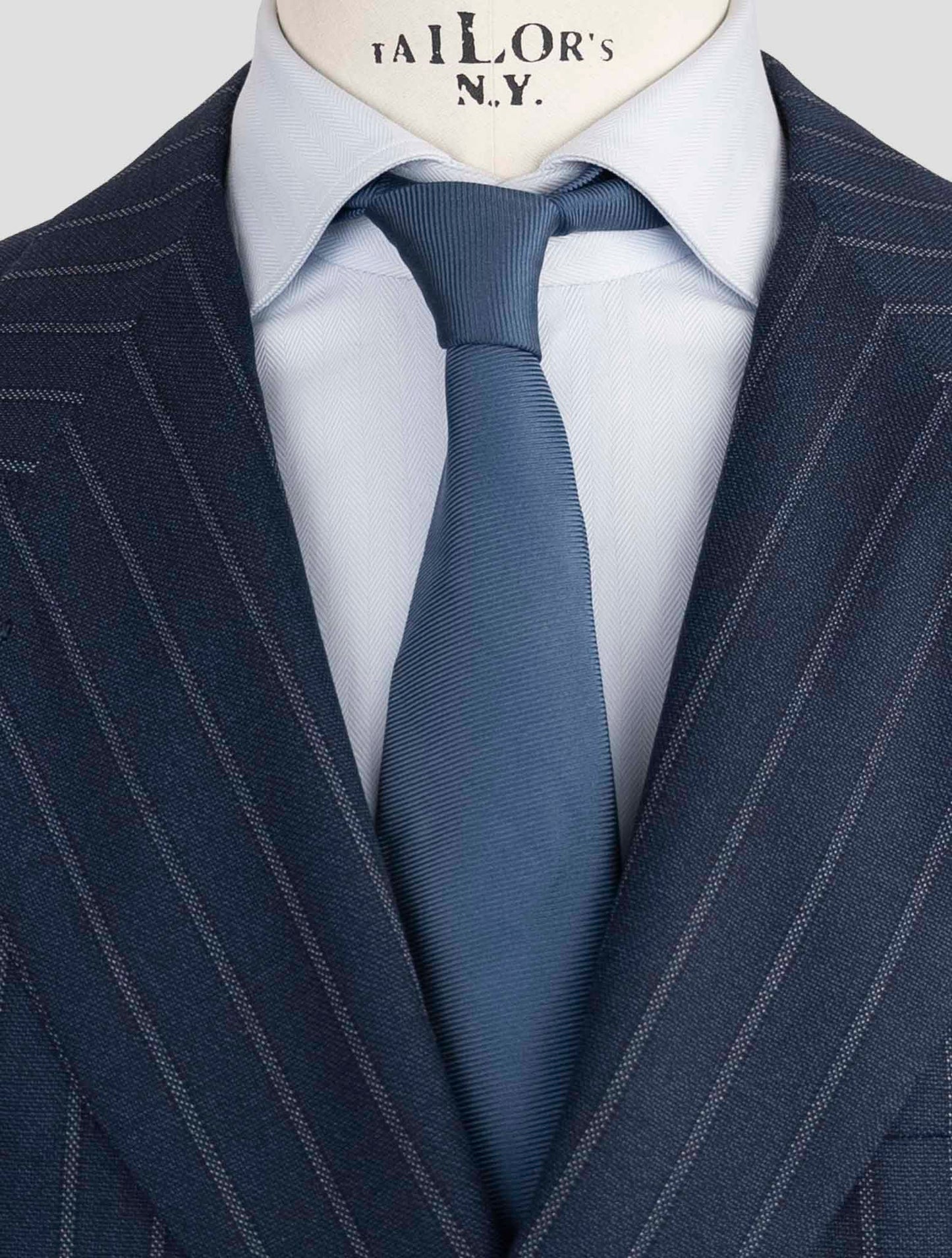 Kiton Blue Virgin Wool 14 Micron Cashmere Suit