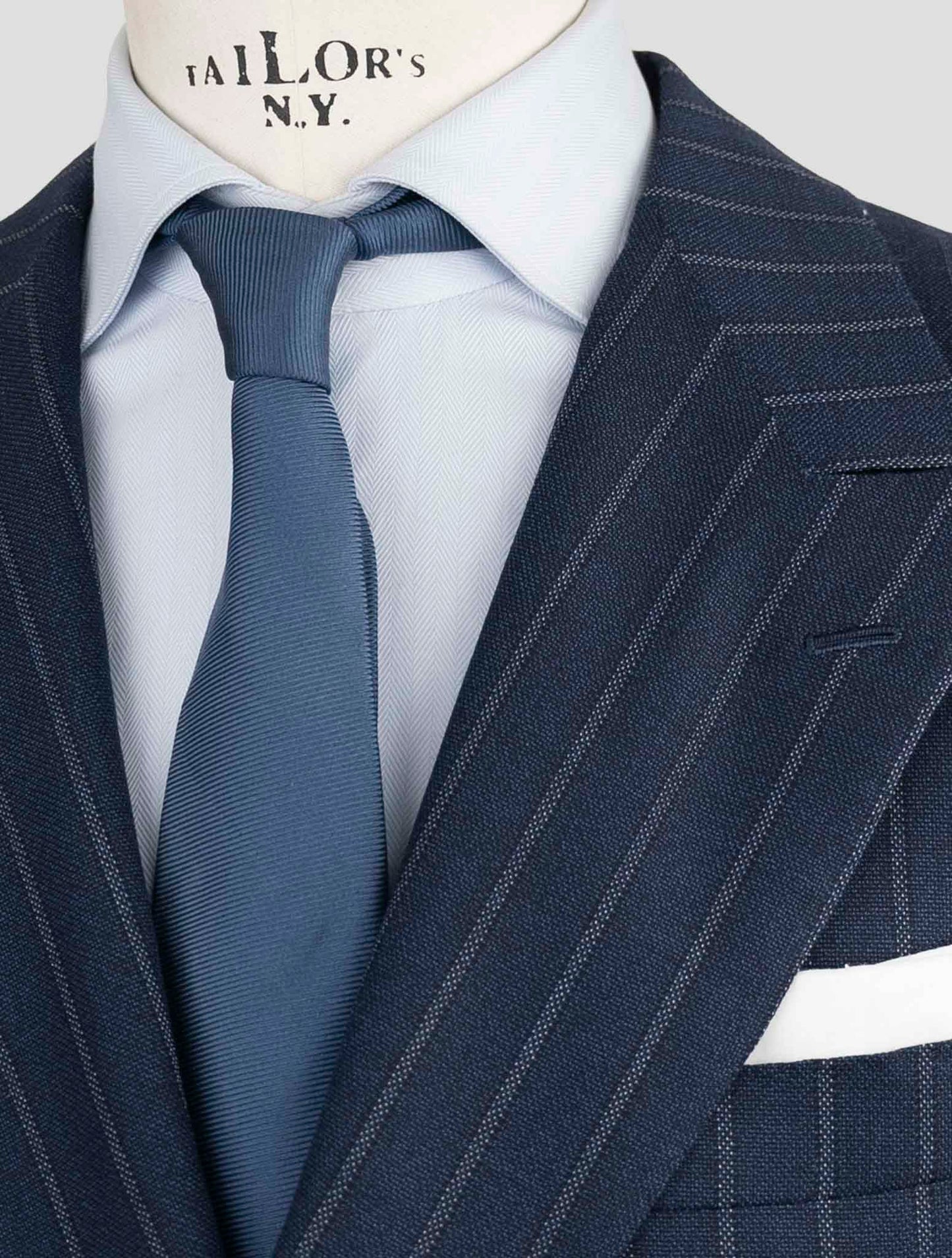 Kiton Blue Virgin Wool 14 Micron Cashmere Suit