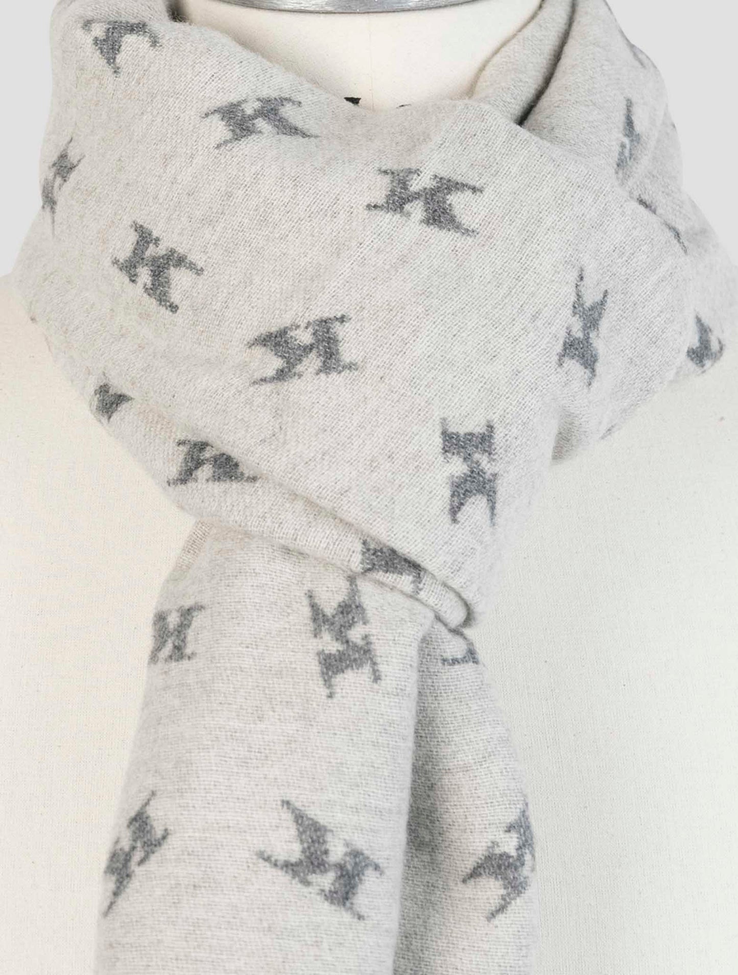 Kiton Gray Wool Cashmere Mink Scarf