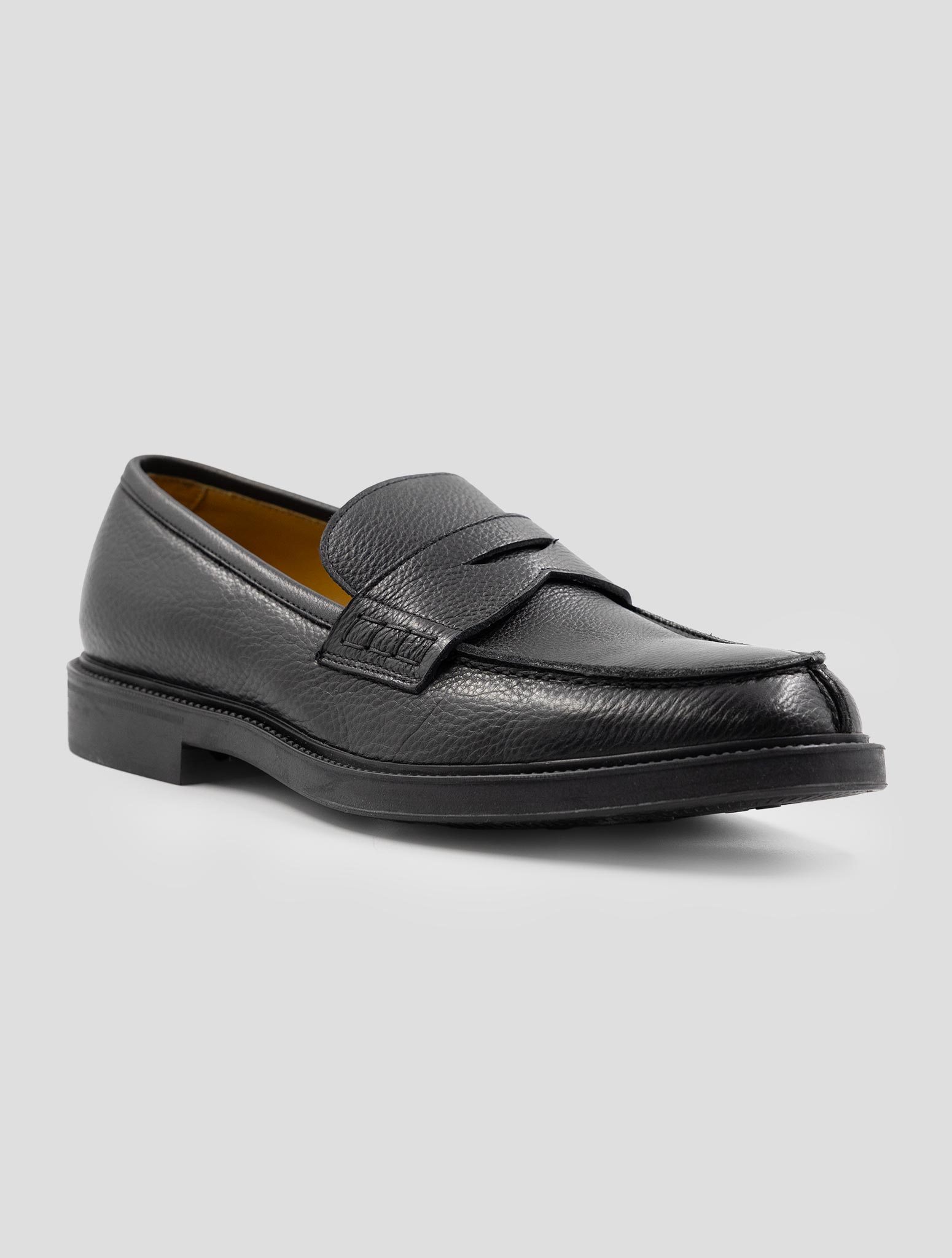 Kiton Black Leather  Loafers