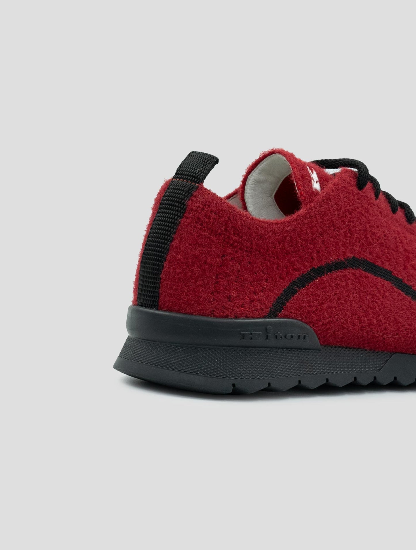 Kiton Black Red Pl Pa Wool