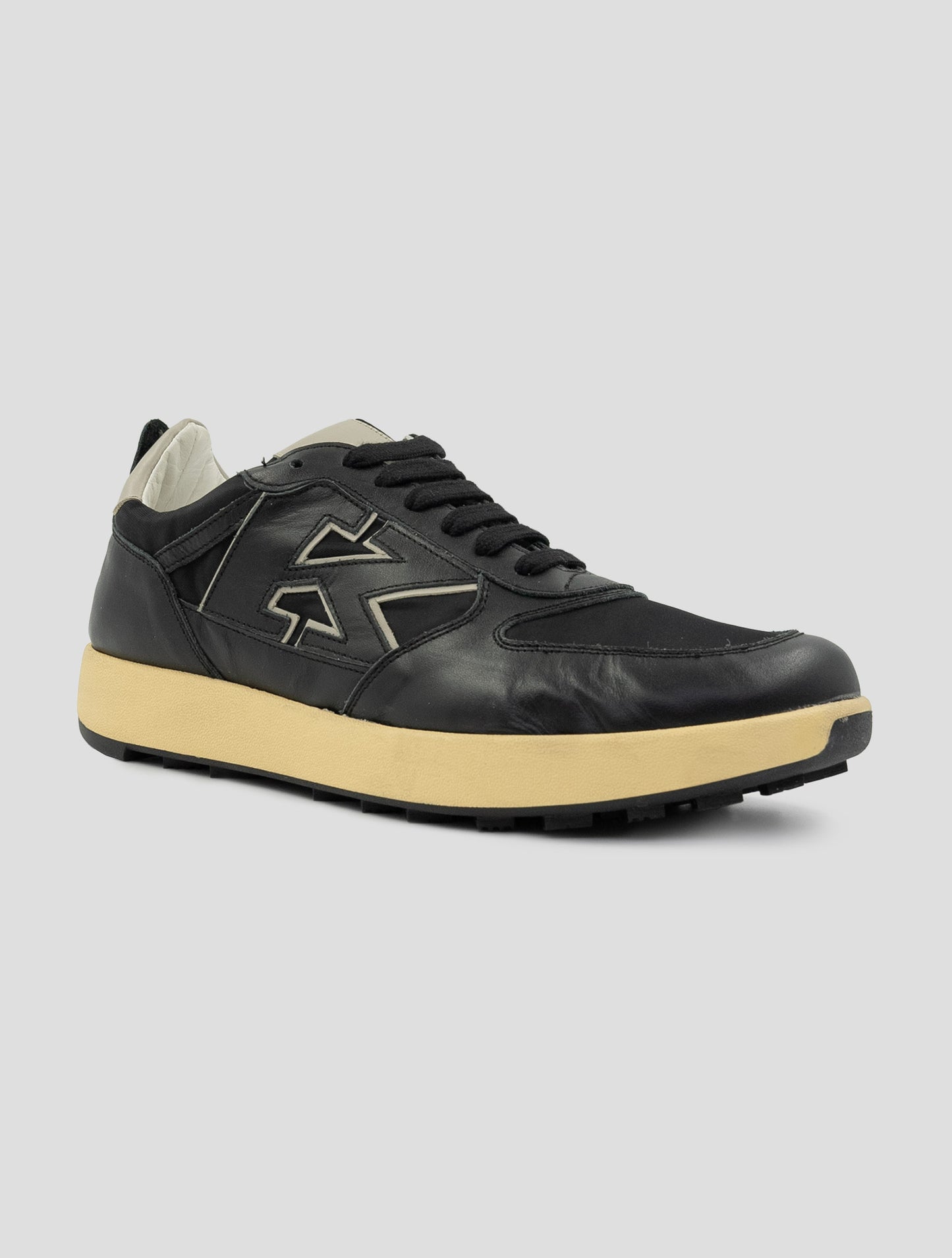 Kiton Black Leather Pa Sneakers